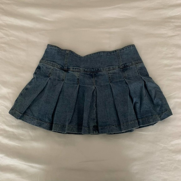 NWT Glassons Pleated Denim Skirt - Picture 3 of 4